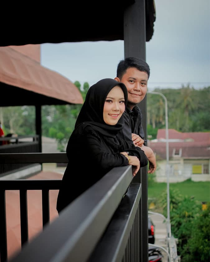 Aini & Adjie